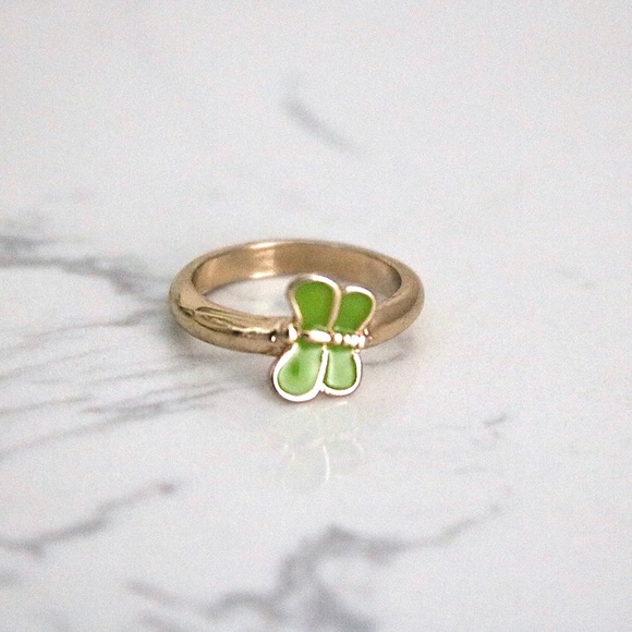 Butterfly Detail Ring - Picture 3 of 6